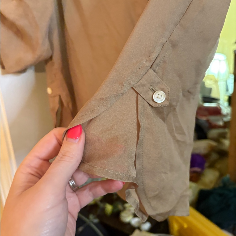 LOFT Taupe Long-Sleeve Button-Front Blouse - Picture 6 of 8